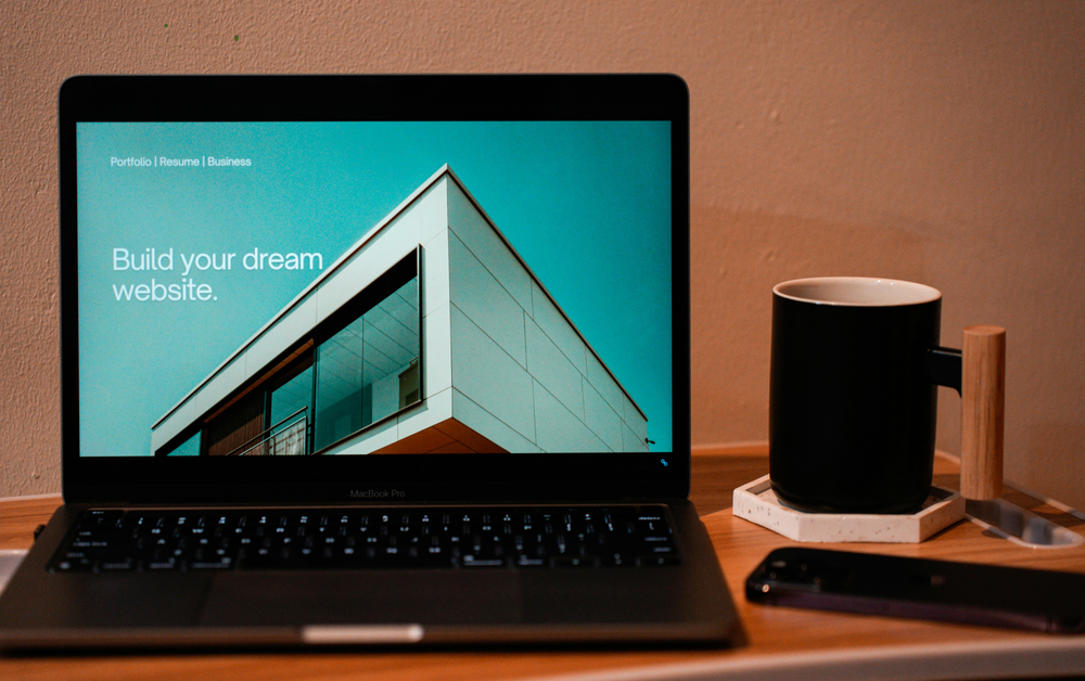 Kan ik niet gewoon AI mijn website laten bouwen? (photo by Carriza Maiquez @ Unsplash)